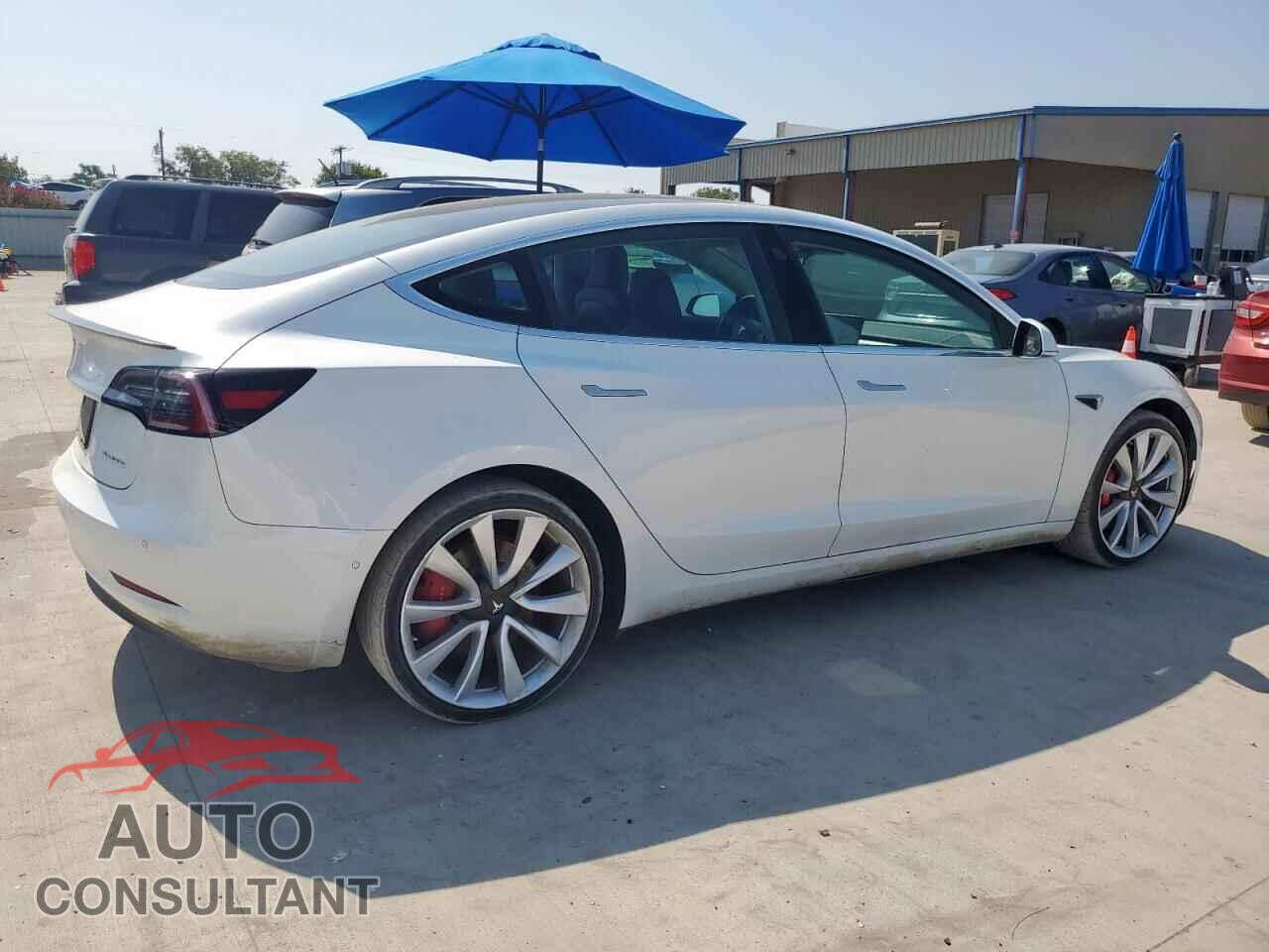 TESLA MODEL 3 2019 - 5YJ3E1EB8KF441328