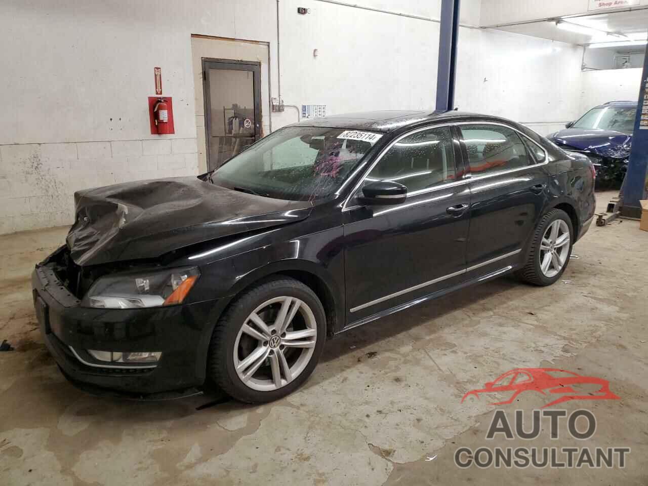 VOLKSWAGEN PASSAT 2015 - 1VWCV7A32FC055960