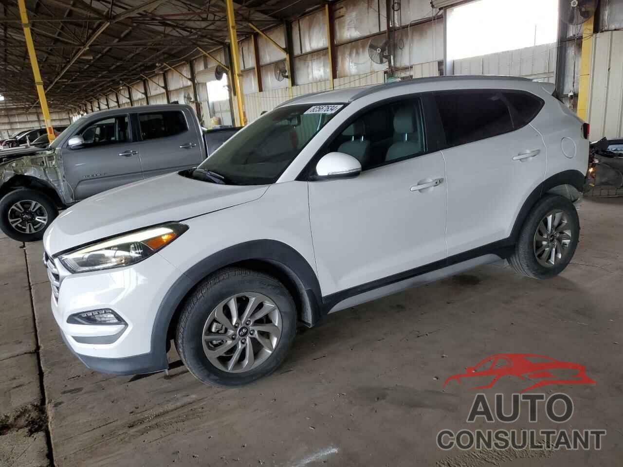 HYUNDAI TUCSON 2018 - KM8J33A40JU721200