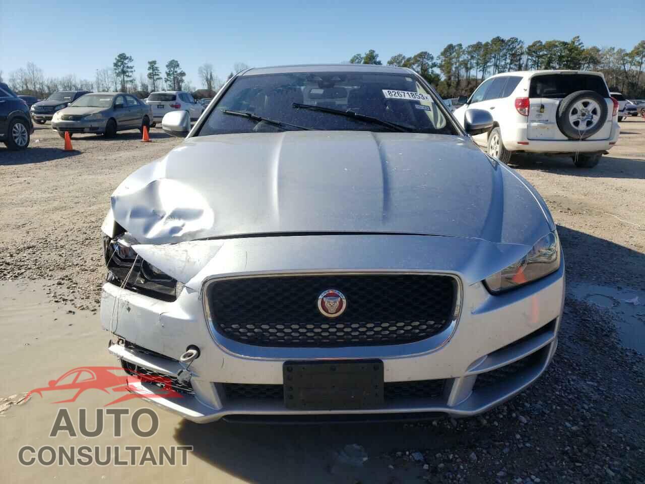 JAGUAR XE 2017 - SAJAR4BG2HA976056