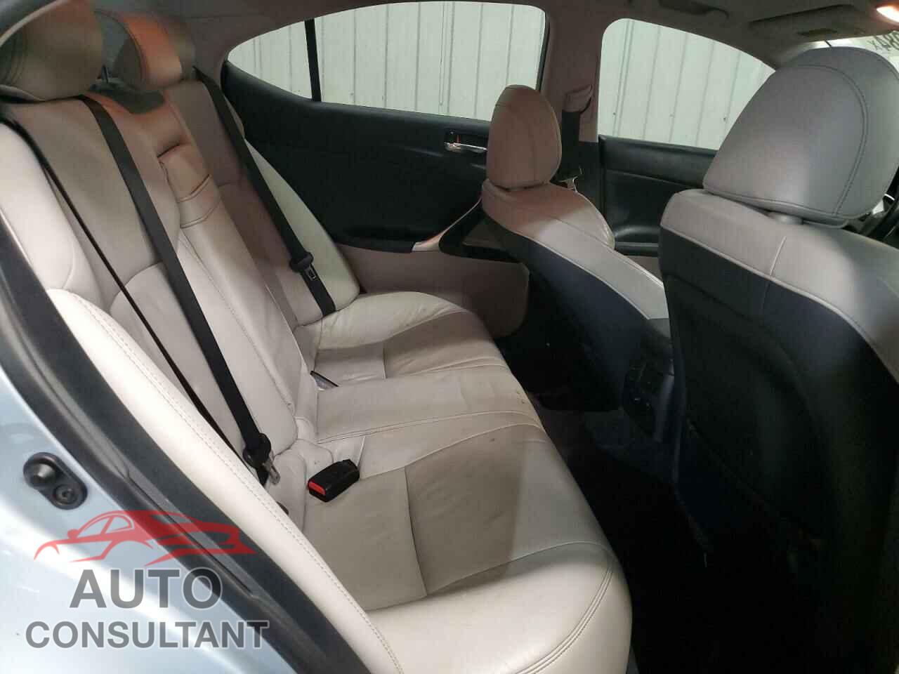 LEXUS IS 2011 - JTHBF5C25B5151146