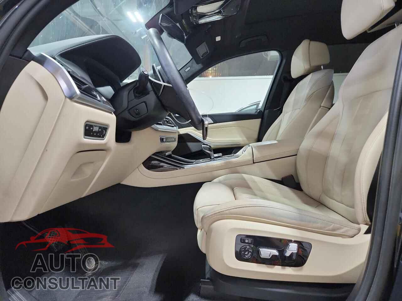 BMW X7 2021 - 5UXCW2C09M9F03516