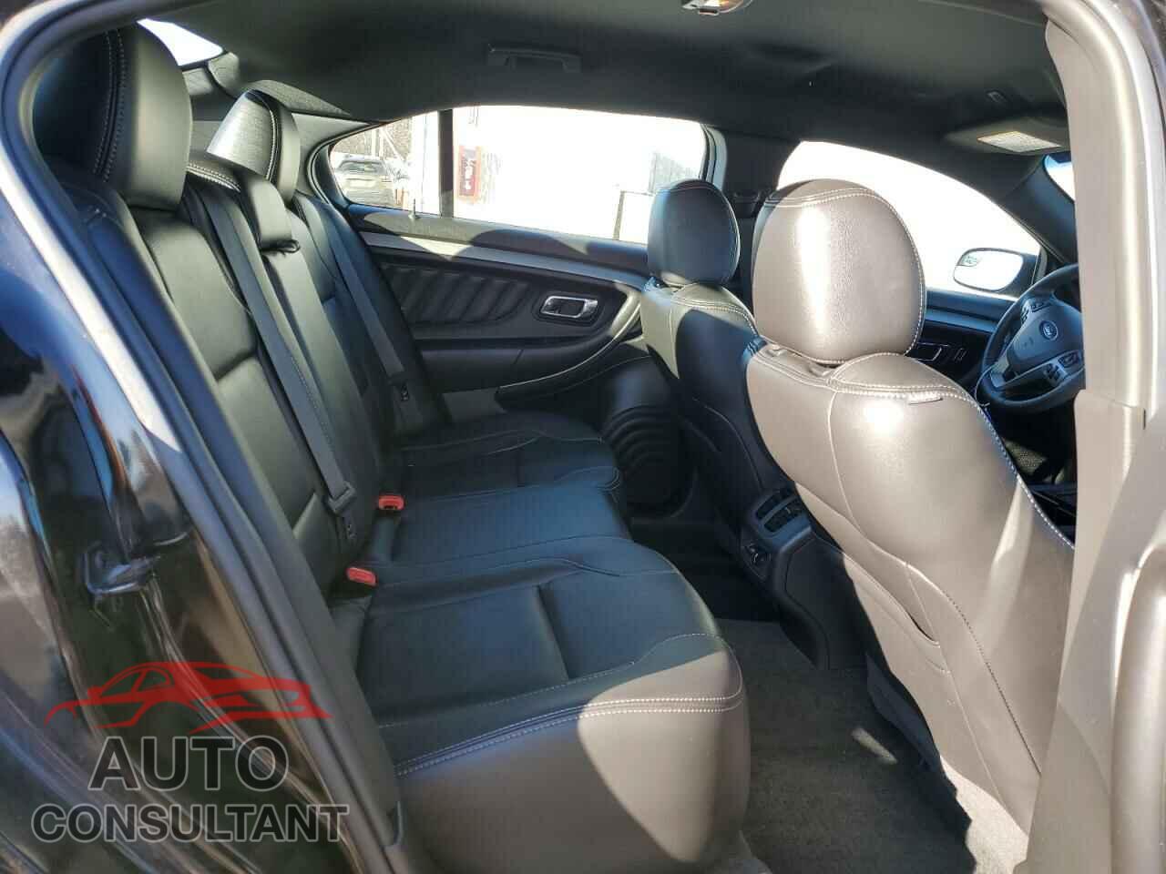 FORD TAURUS 2017 - 1FAHP2E88HG106374