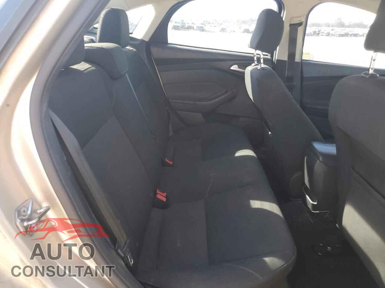 FORD FOCUS 2017 - 1FADP3F27HL297954