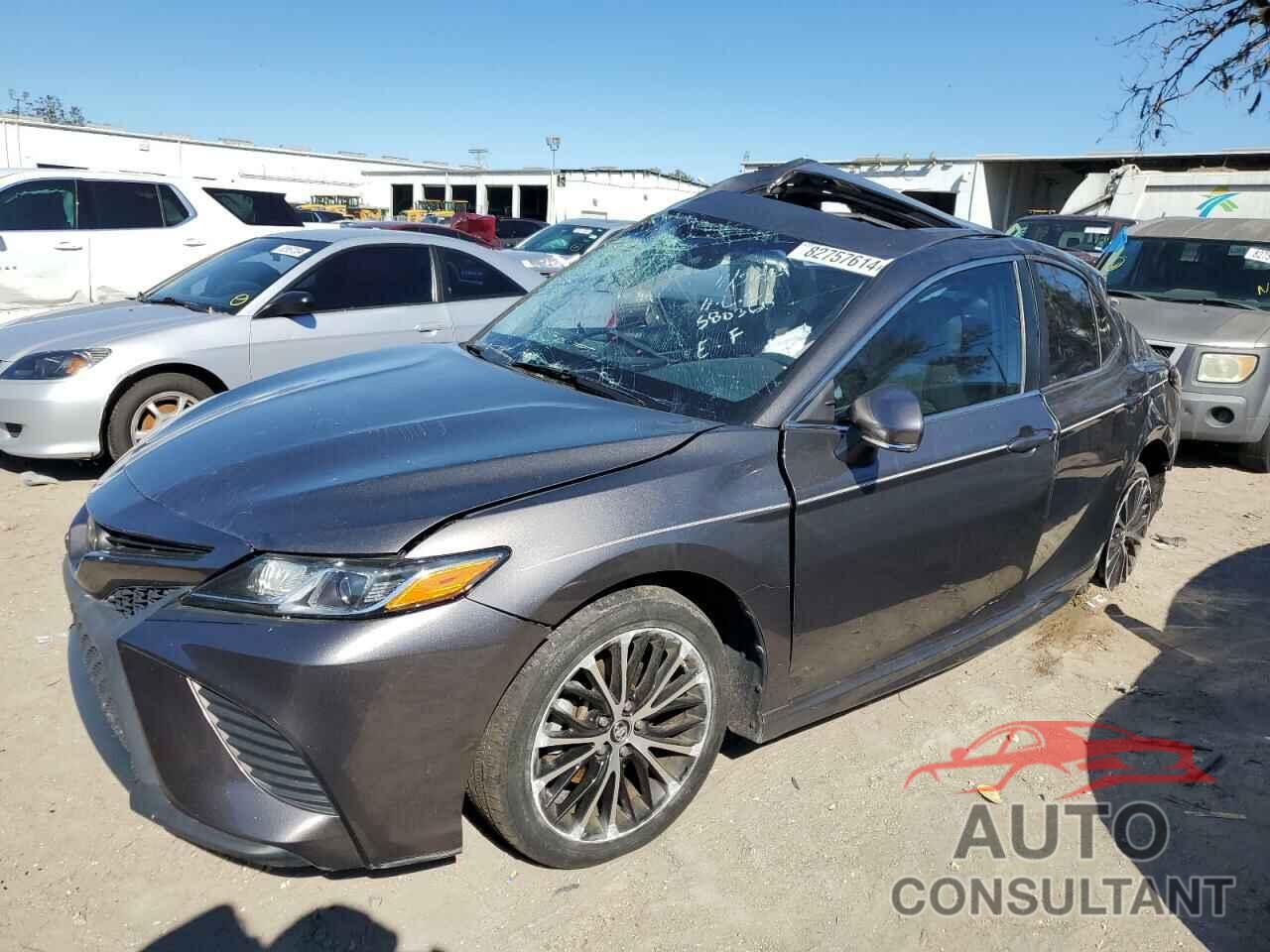 TOYOTA CAMRY 2018 - 4T1B11HK0JU046001