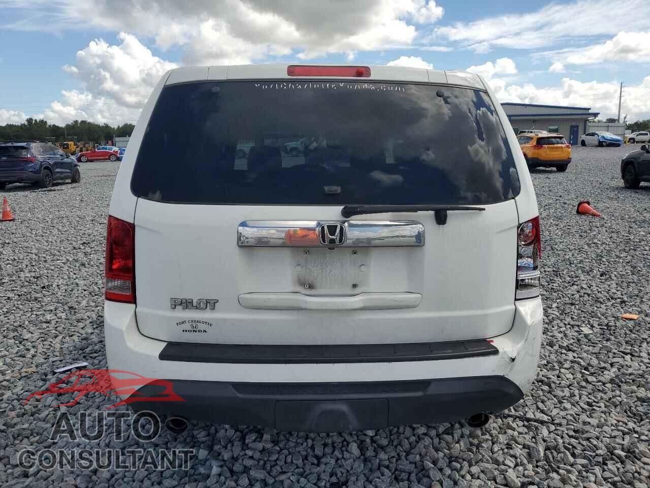HONDA PILOT 2015 - 5FNYF3H54FB003660