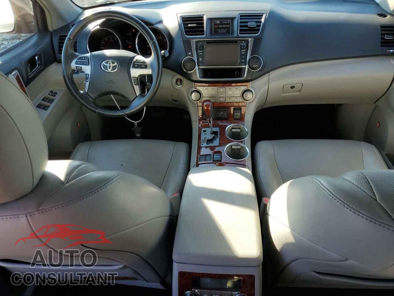 TOYOTA HIGHLANDER 2013 - 5TDYK3EH3DS099655