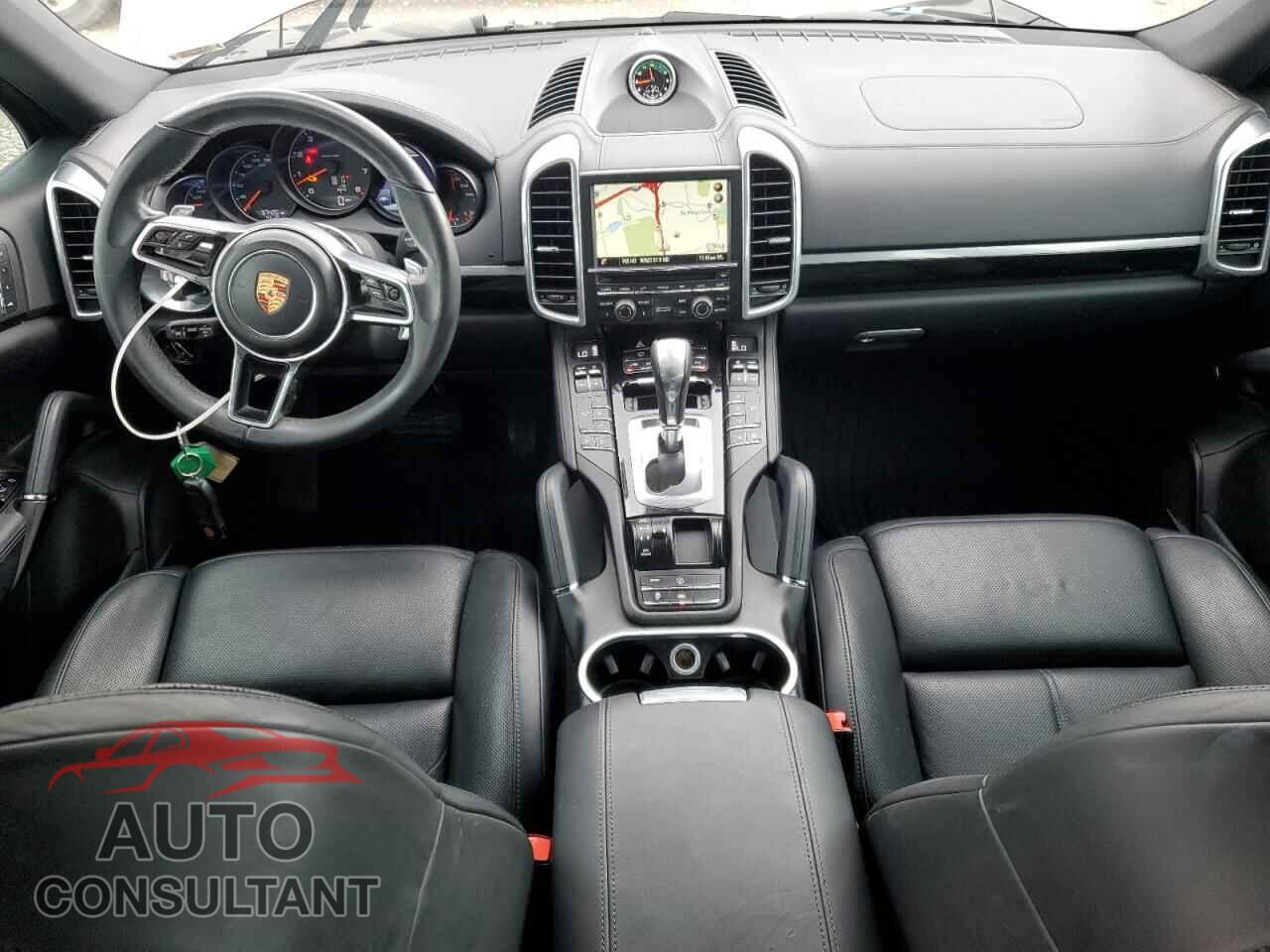 PORSCHE CAYENNE 2016 - WP1AA2A23GLA00904