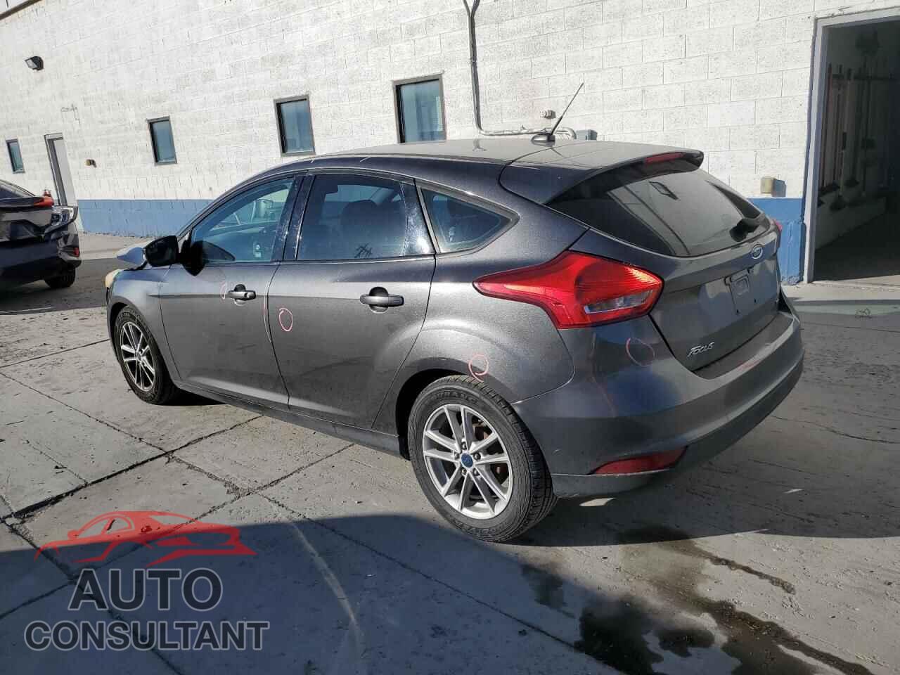 FORD FOCUS 2017 - 1FADP3K23HL246425