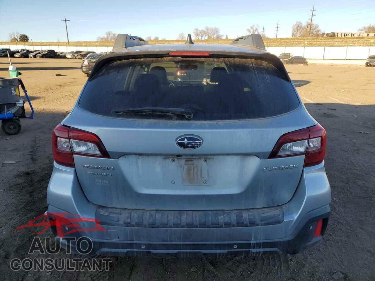 SUBARU OUTBACK 2018 - 4S4BSANC9J3250831