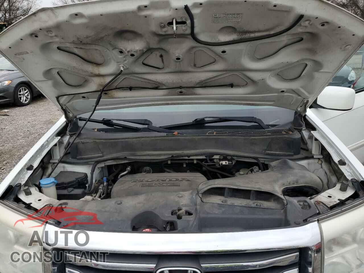 HONDA PILOT 2015 - 5FNYF4H58FB040751
