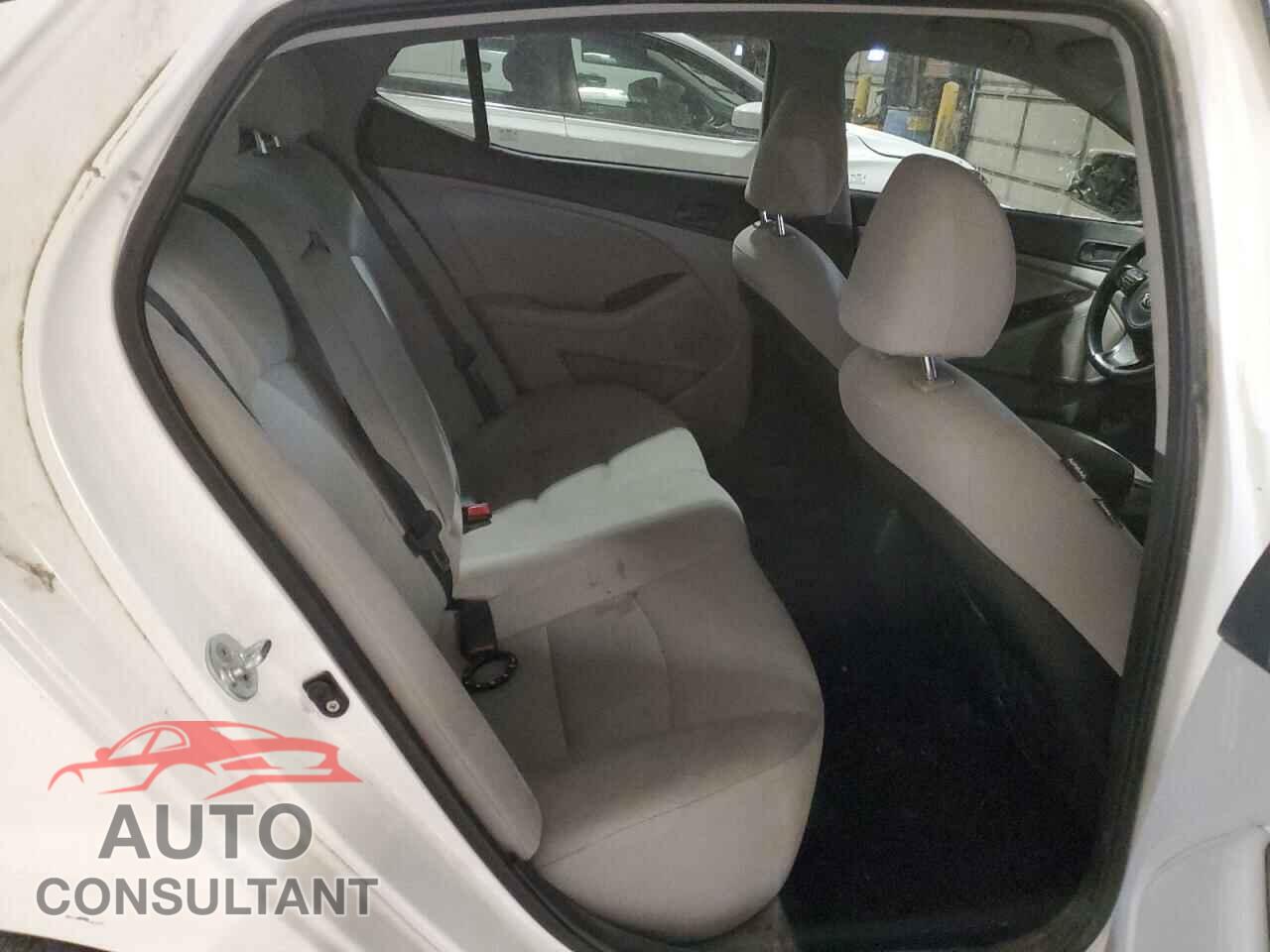 KIA OPTIMA 2015 - KNAGM4A78F5648023