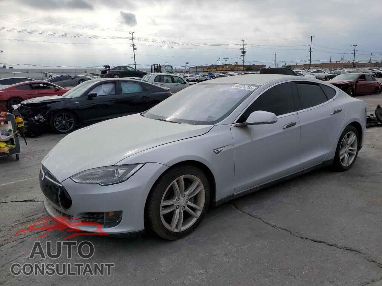 TESLA MODEL S 2013 - 5YJSA1CG6DFP23802