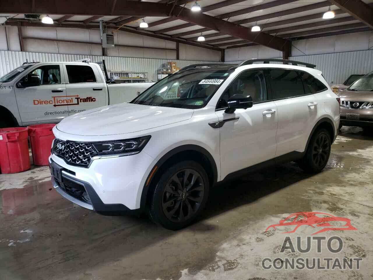 KIA SORENTO 2023 - 5XYRKDLF9PG188465