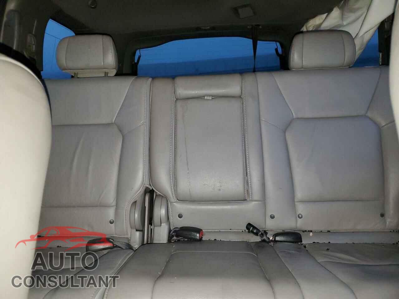 HONDA PILOT 2011 - 5FNYF4H51BB020349