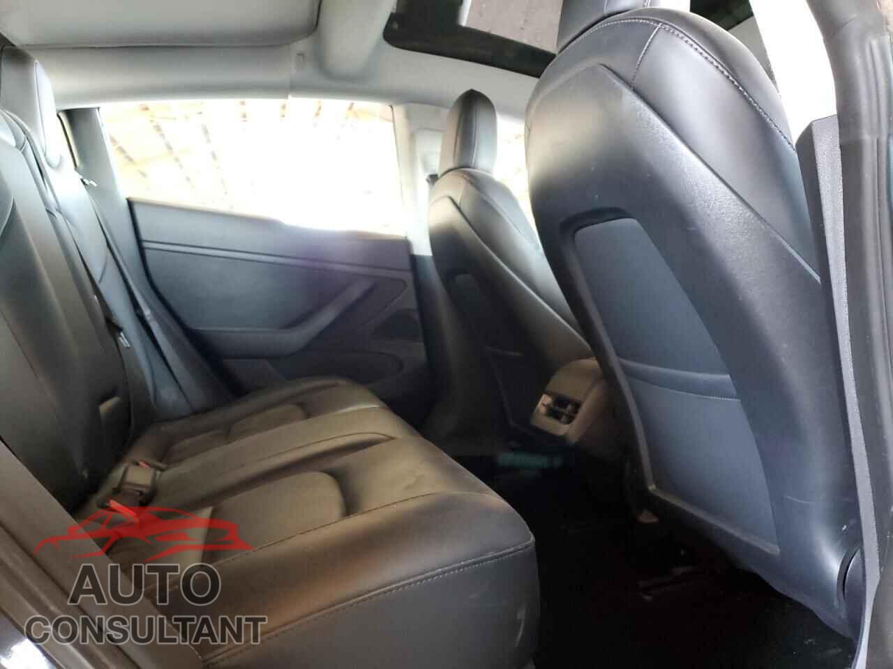 TESLA MODEL 3 2021 - 5YJ3E1EB2MF869284