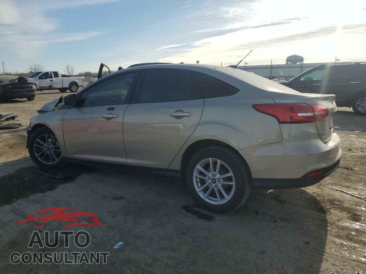 FORD FOCUS 2015 - 1FADP3F26FL343531