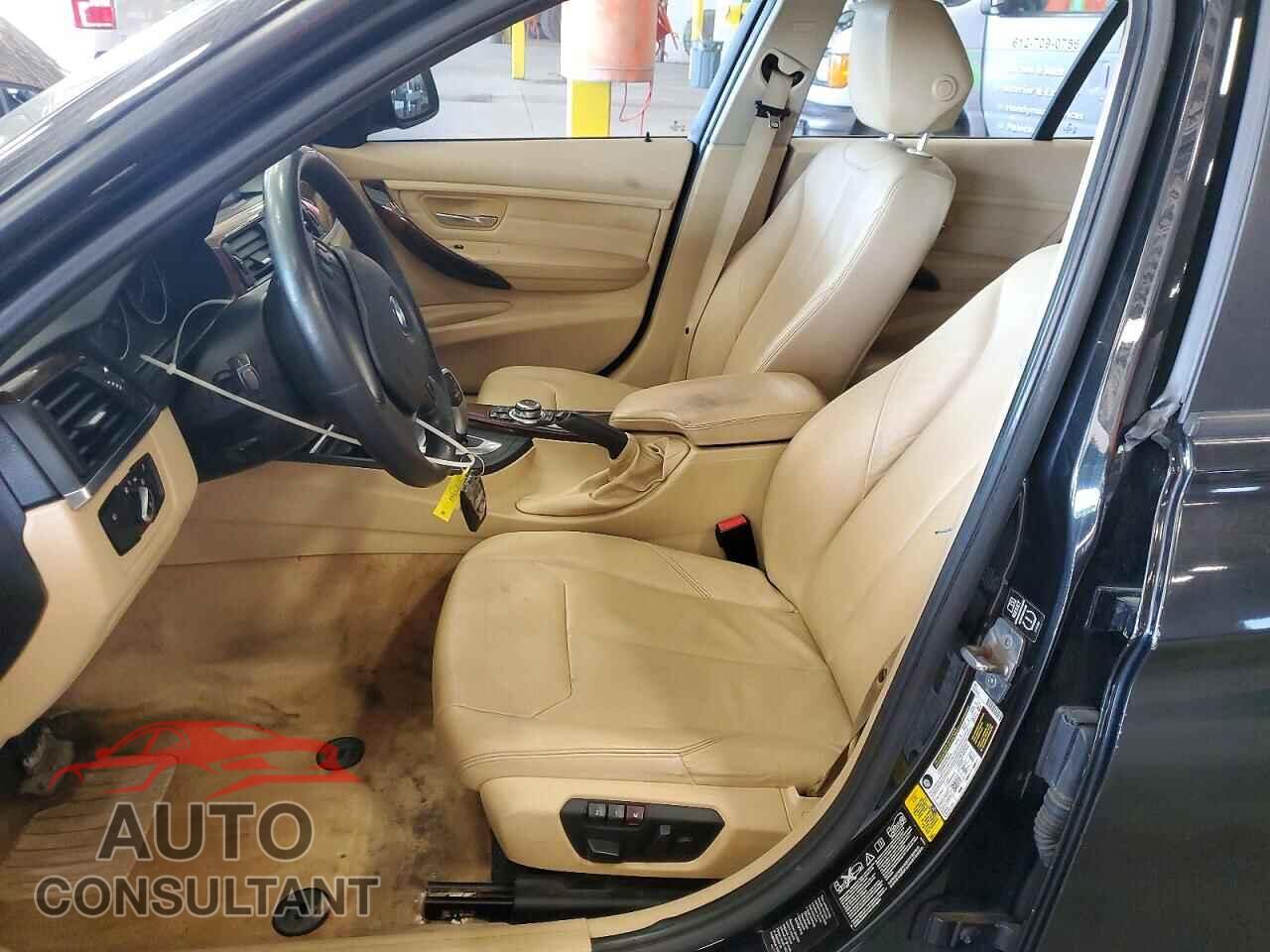 BMW 3 SERIES 2013 - WBA3B3C57DF542003