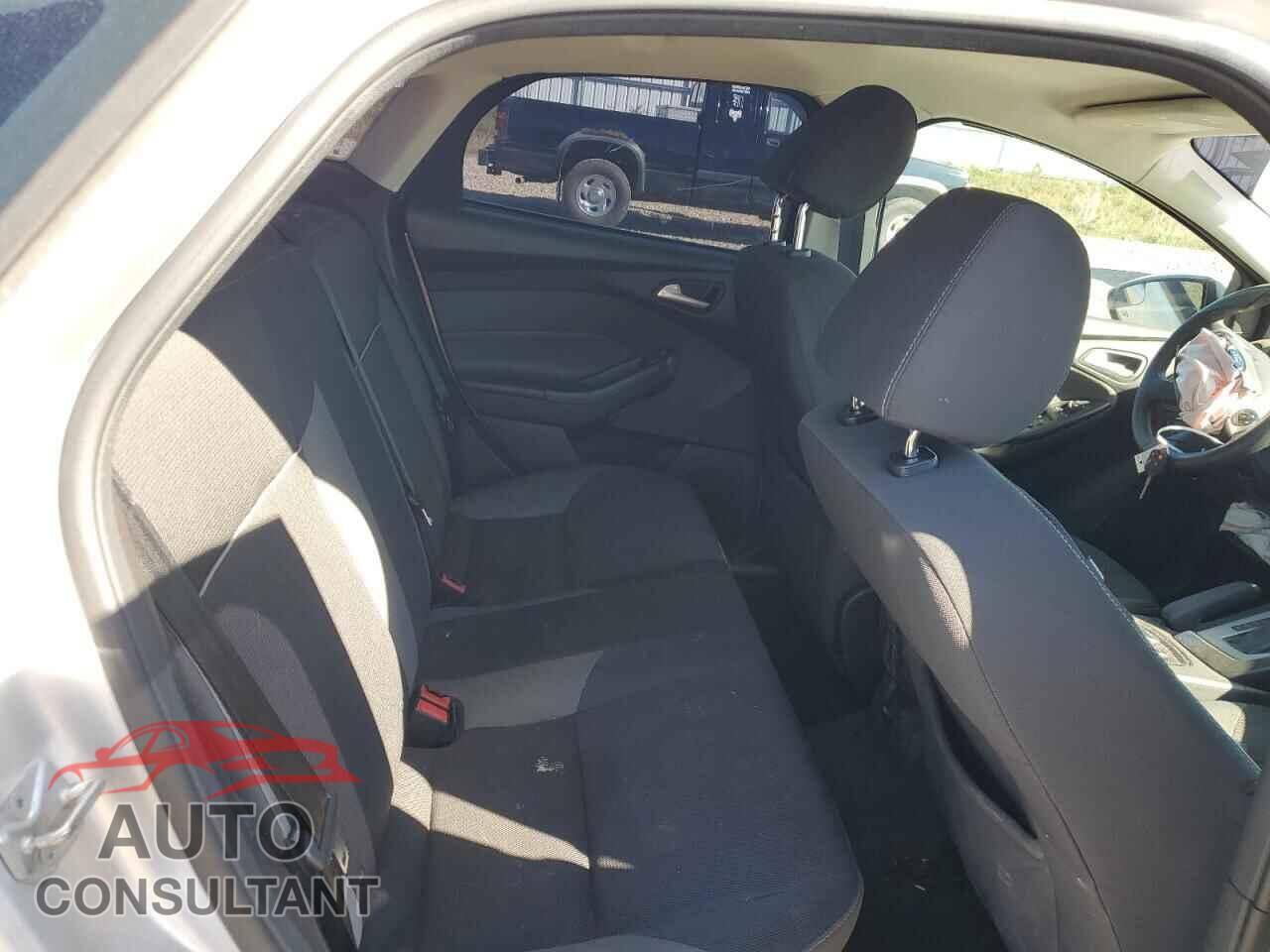 FORD FOCUS 2014 - 1FADP3F27EL235580