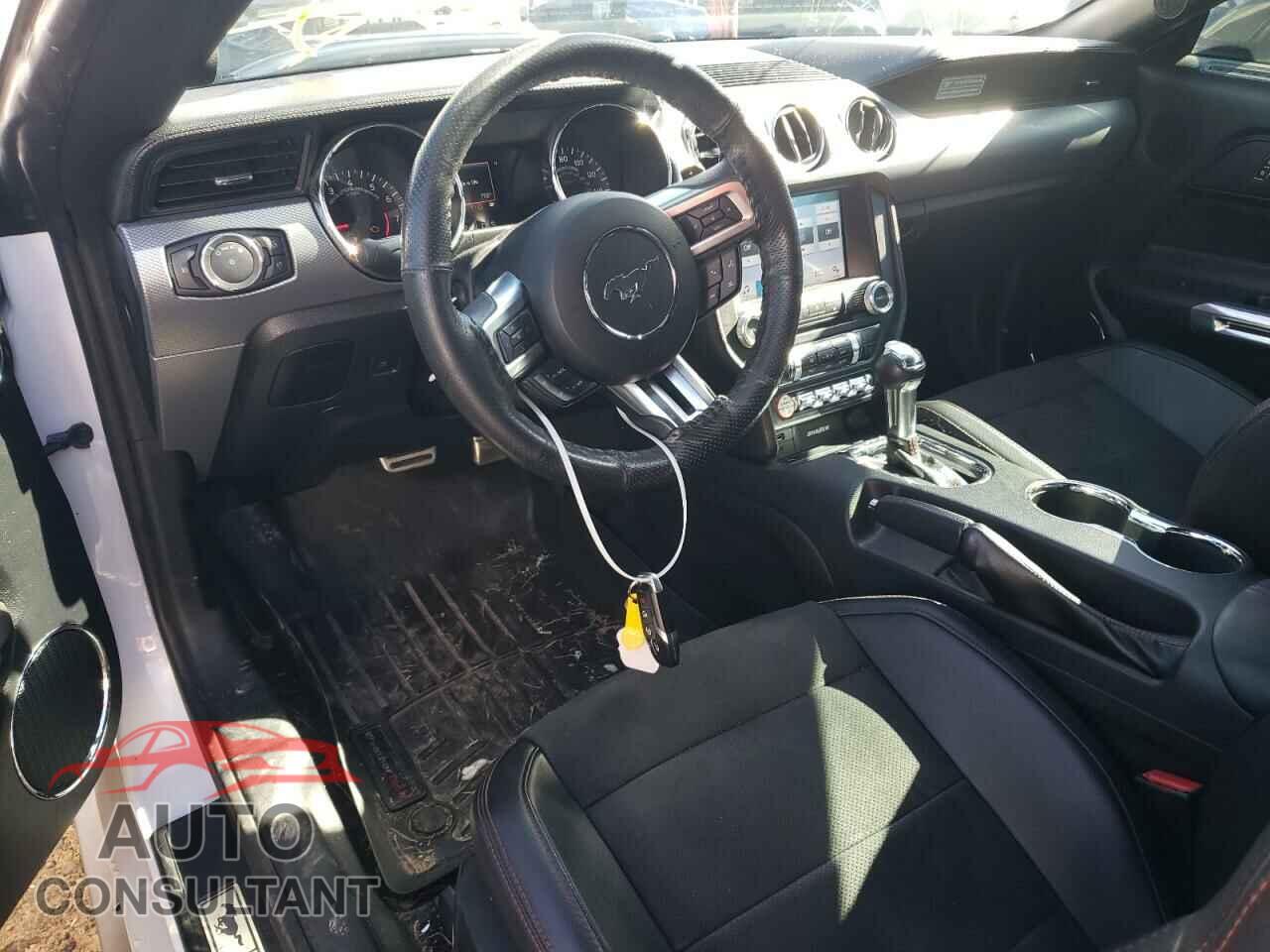 FORD MUSTANG 2017 - 1FA6P8CF0H5250007
