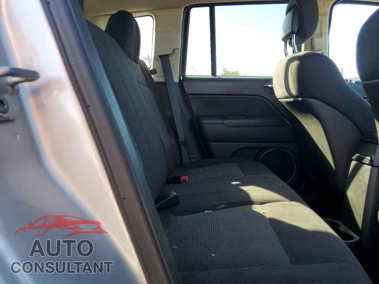 JEEP COMPASS 2011 - 1J4NF1FB5BD235146
