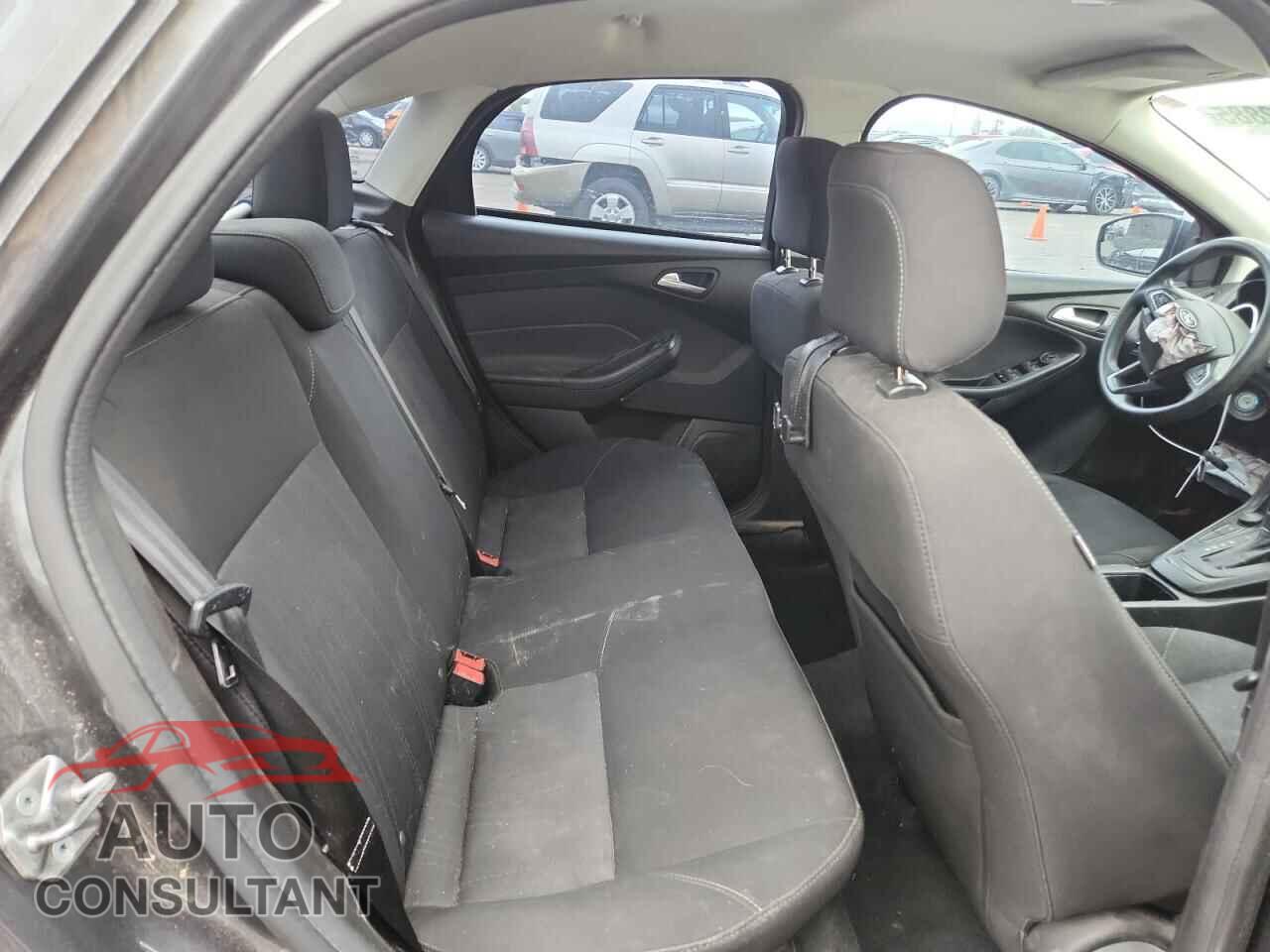 FORD FOCUS 2018 - 1FADP3FE9JL270576