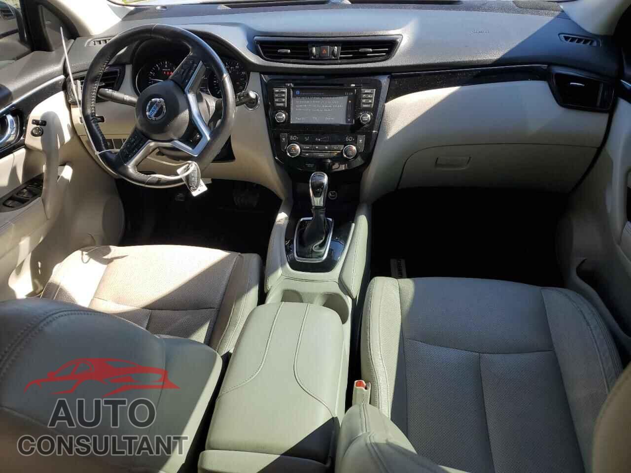 NISSAN ROGUE 2018 - JN1BJ1CR1JW202062