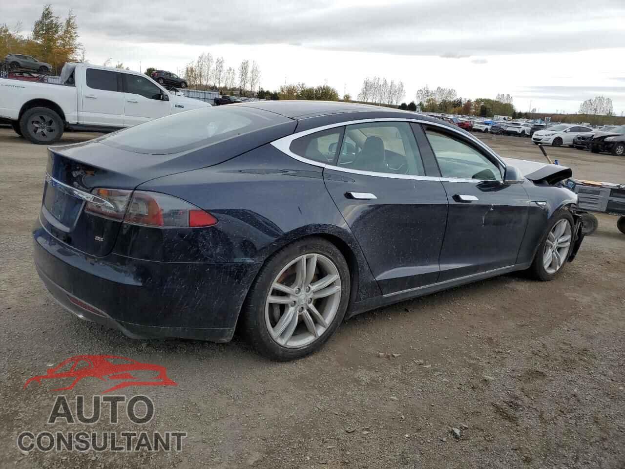 TESLA MODEL S 2014 - 5YJSA1H15EFP32397