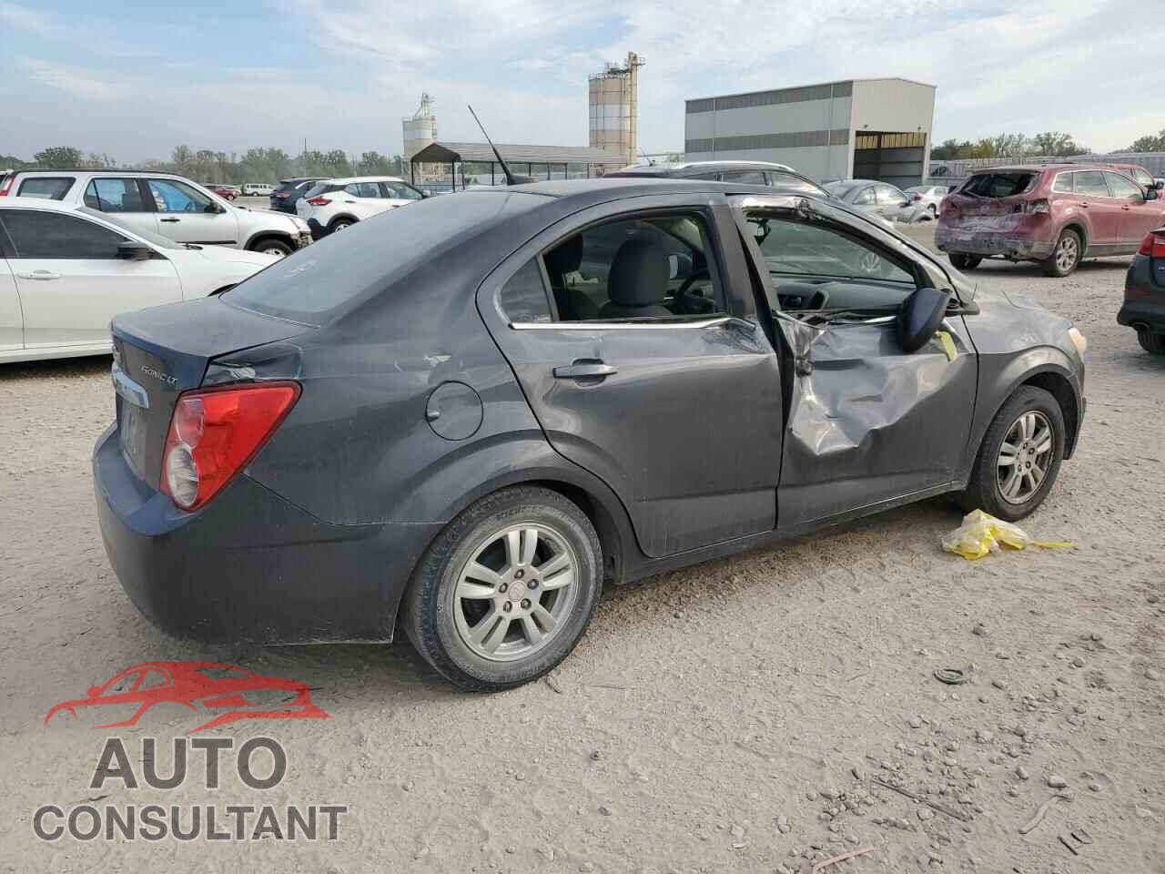 CHEVROLET SONIC 2012 - 1G1JD5SH0C4231883
