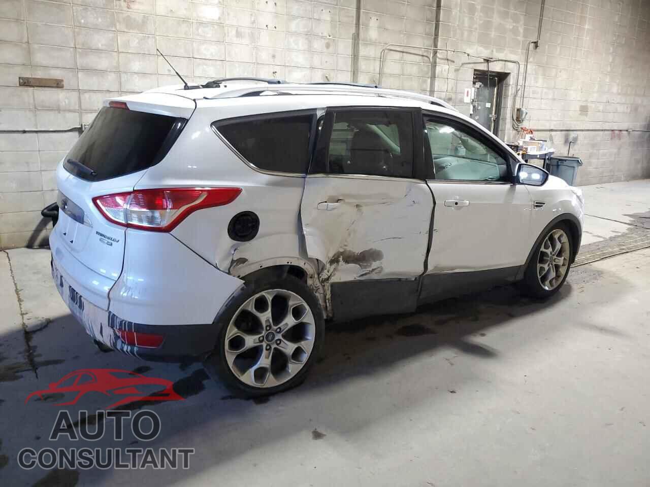 FORD ESCAPE 2015 - 1FMCU9J90FUC68532