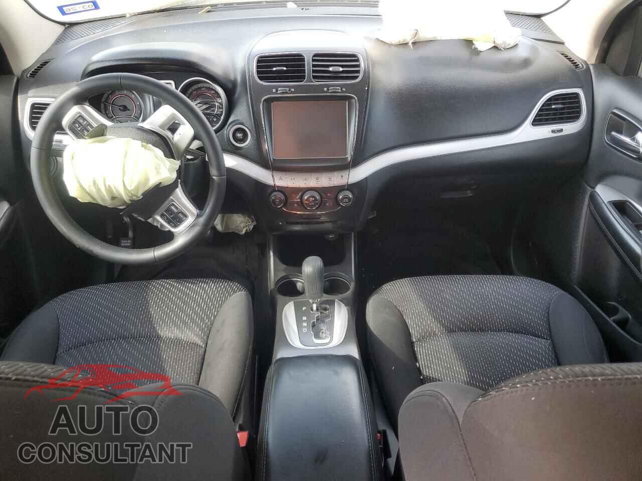 DODGE JOURNEY 2015 - 3C4PDCBB0FT747743