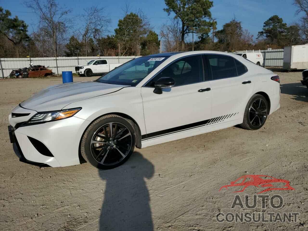 TOYOTA CAMRY 2018 - 4T1BZ1HK4JU021563