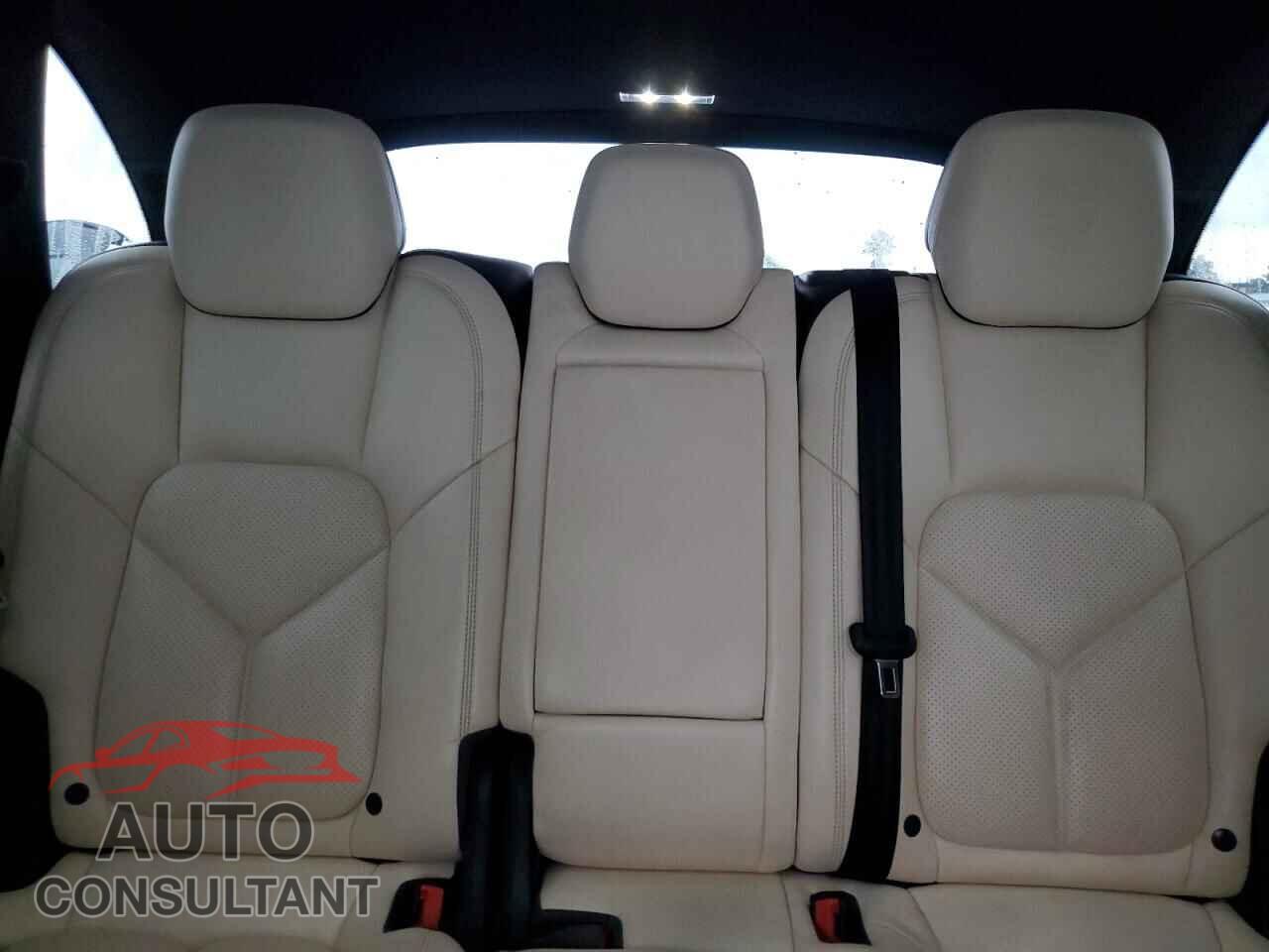 PORSCHE CAYENNE 2016 - WP1AB2A26GLA93253