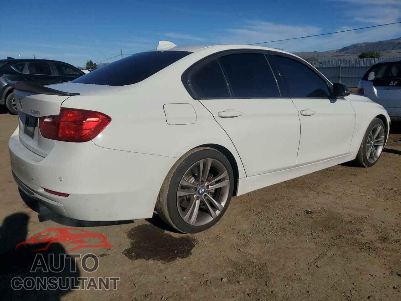 BMW 3 SERIES 2012 - WBA3A9C59CF270736
