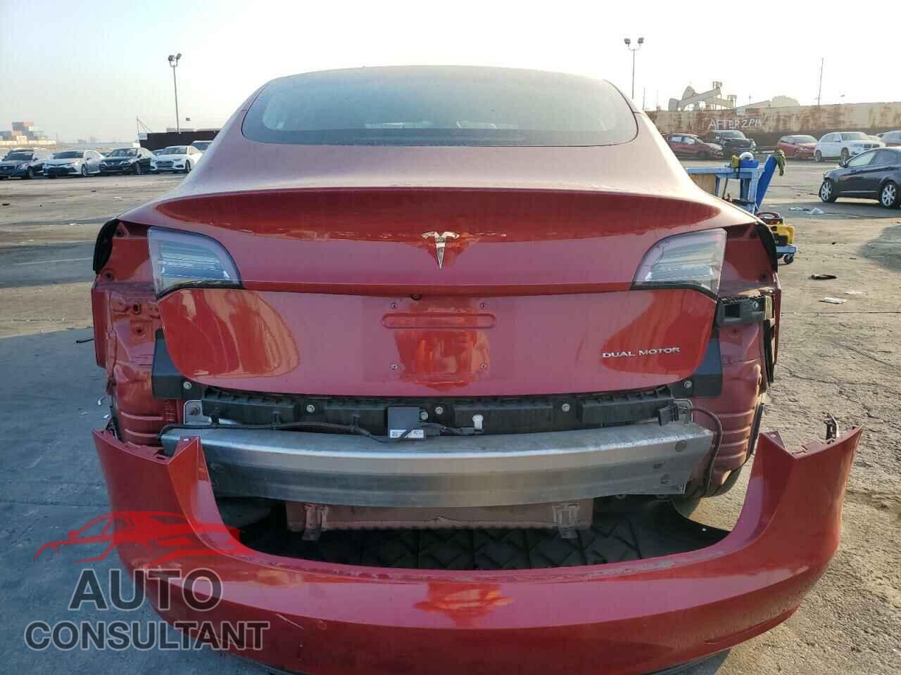 TESLA MODEL 3 2018 - 5YJ3E1EB6JF146176