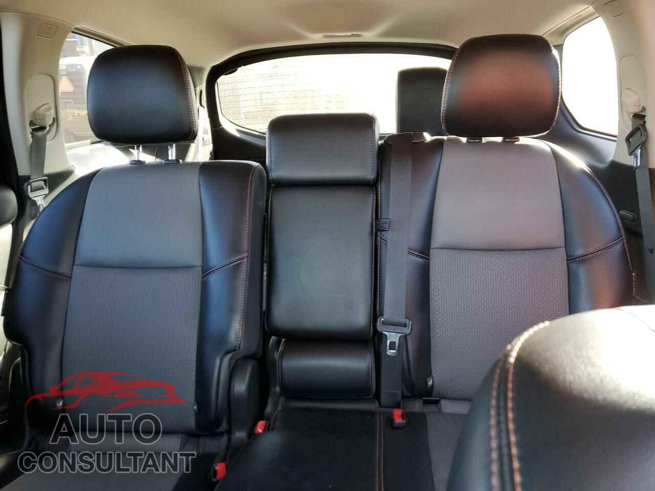NISSAN PATHFINDER 2020 - 5N1DR2BM5LC623986