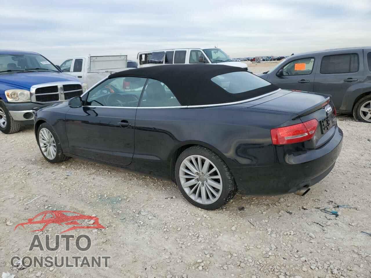 AUDI A5 2011 - WAULFAFH0BN009590