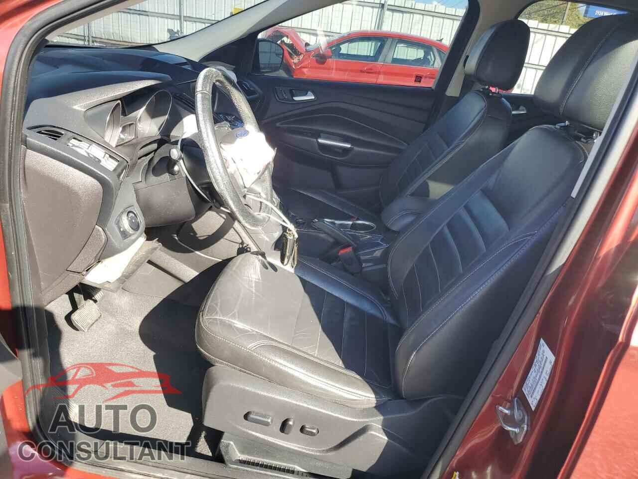 FORD ESCAPE 2015 - 1FMCU0J99FUC03576