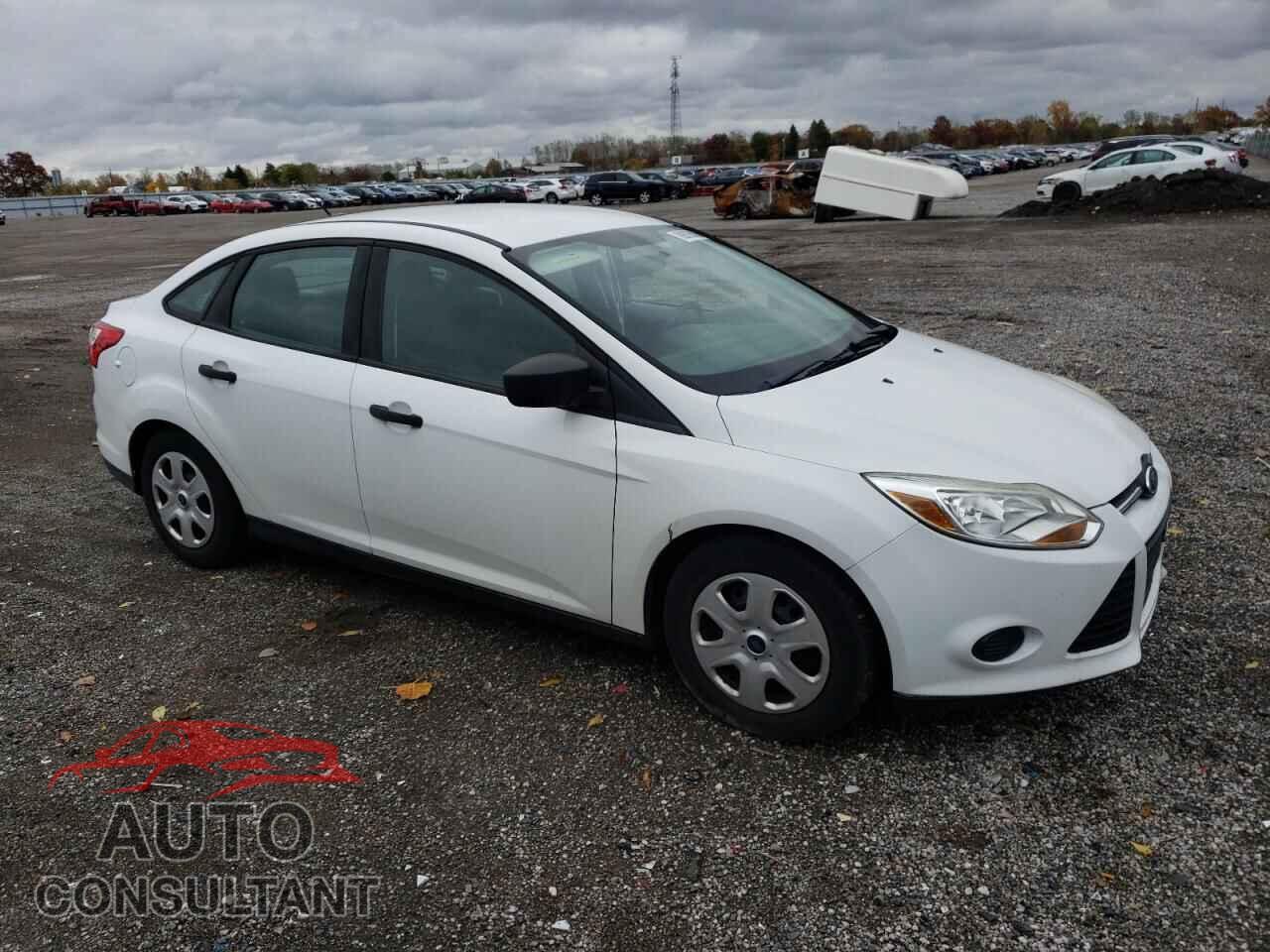 FORD FOCUS 2013 - 1FADP3E2XDL154539