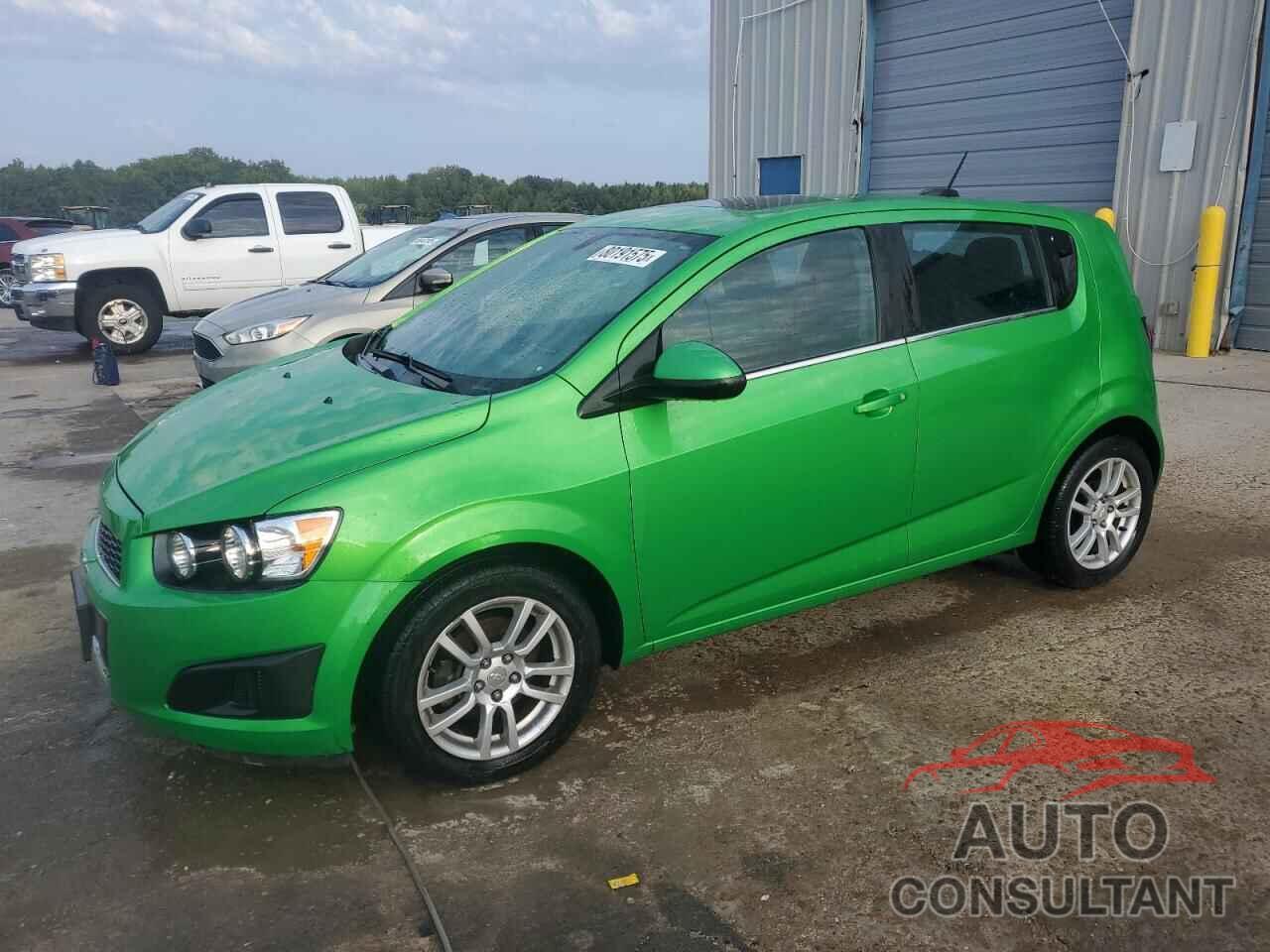 CHEVROLET SONIC 2015 - 1G1JC6SB2F4169153