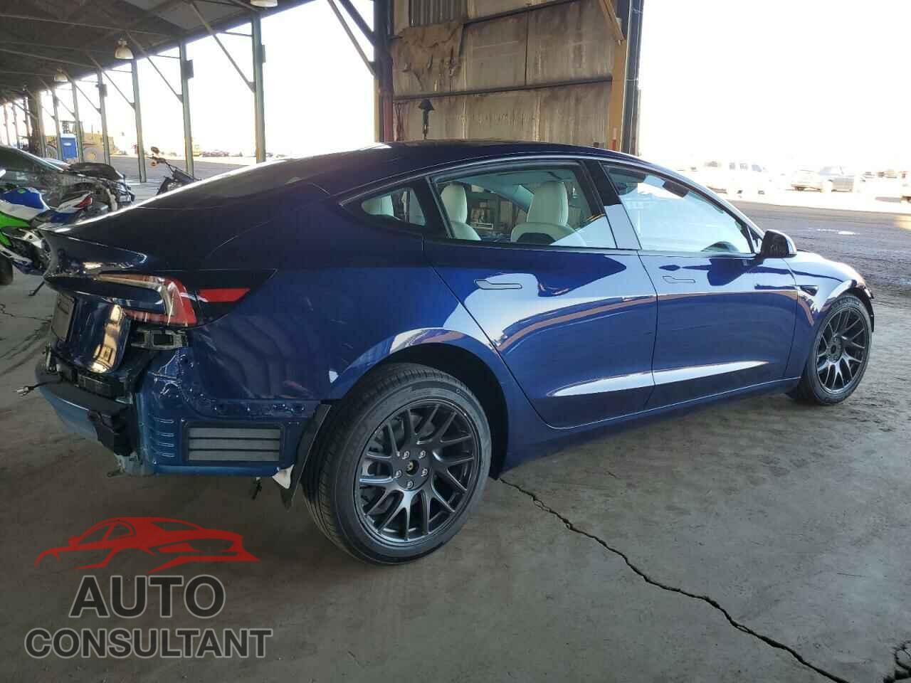 TESLA MODEL 3 2024 - 5YJ3E1EA9RF831243