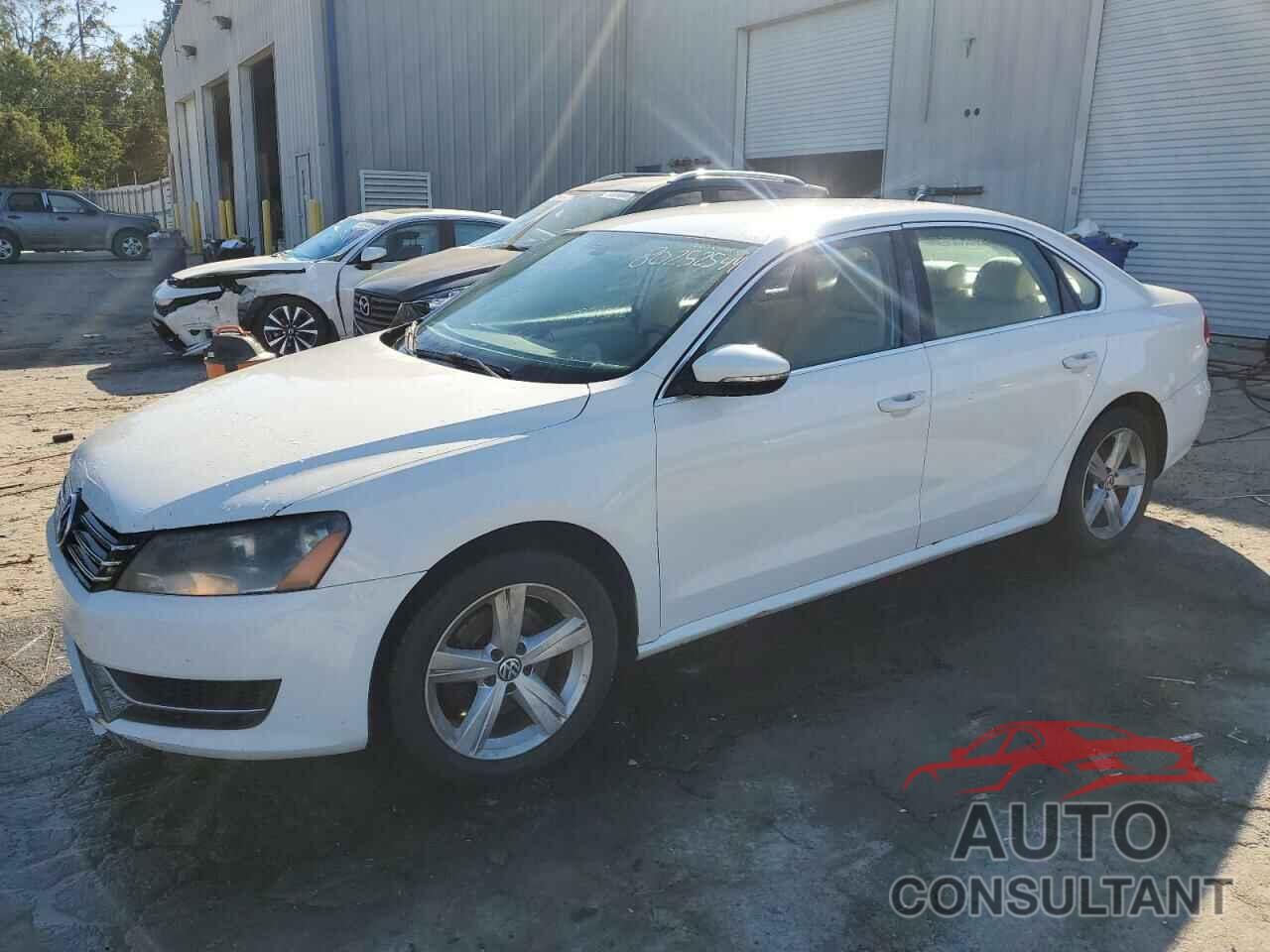 VOLKSWAGEN PASSAT 2012 - 1VWBP7A37CC097106