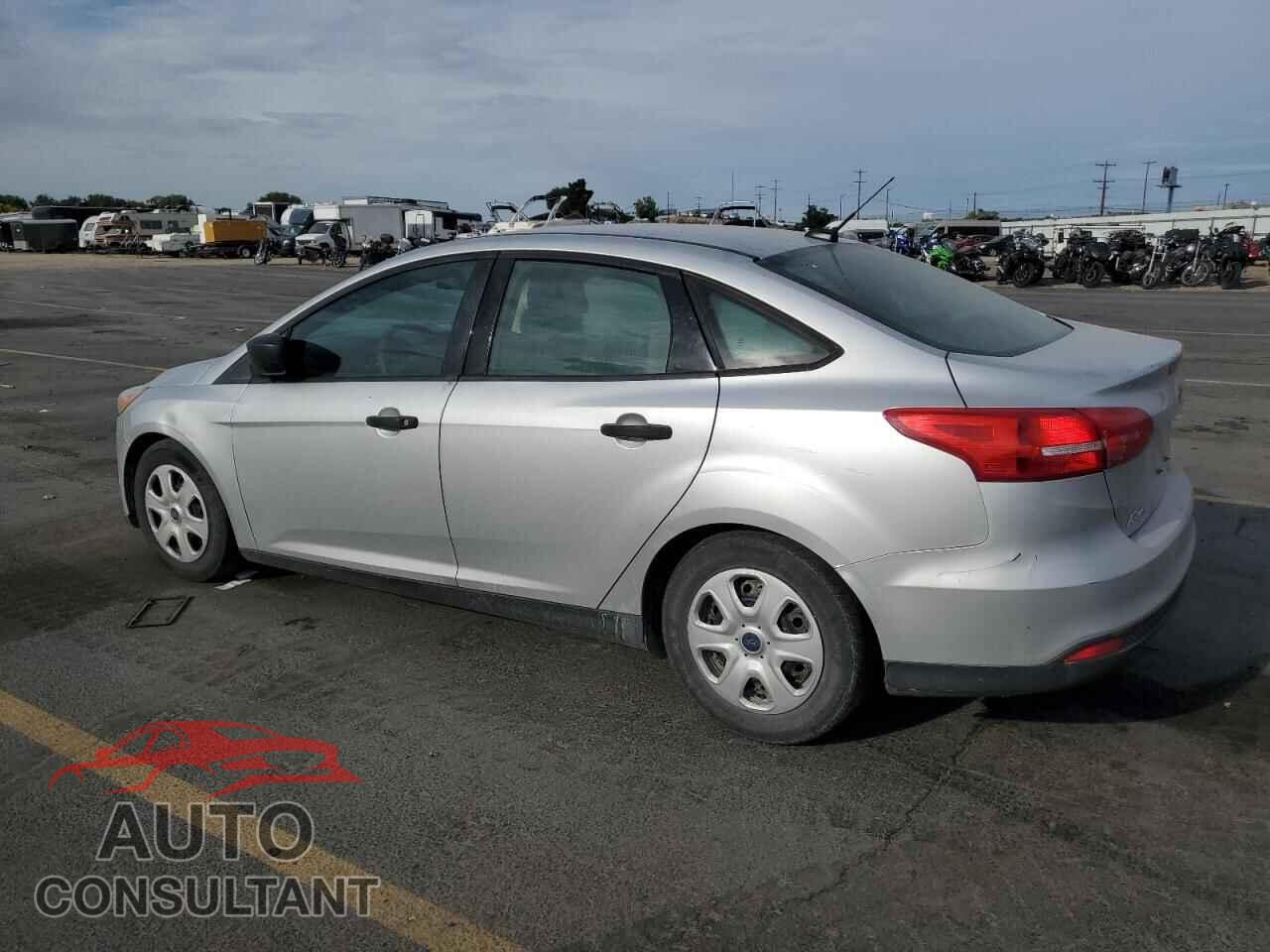 FORD FOCUS 2015 - 1FADP3E25FL380099