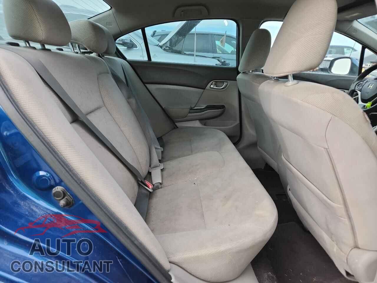 HONDA CIVIC 2012 - 2HGFB2F55CH537516