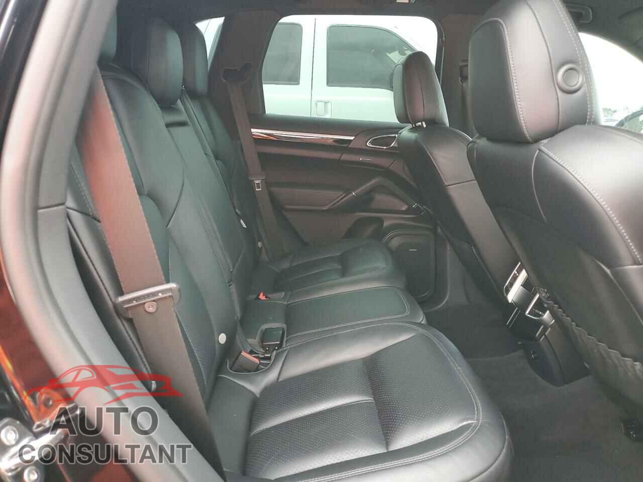 PORSCHE CAYENNE 2015 - WP1AB2A25FLA56547