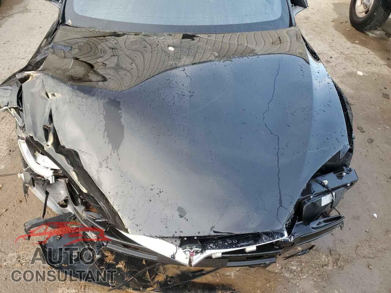 TESLA MODEL S 2017 - 5YJSA1E24HF200107