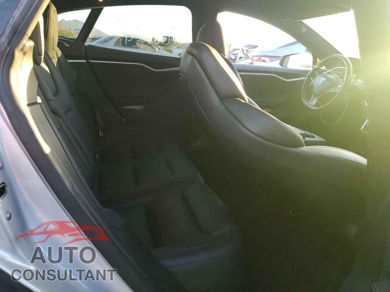 TESLA MODEL S 2018 - 5YJSA1E21JF241638