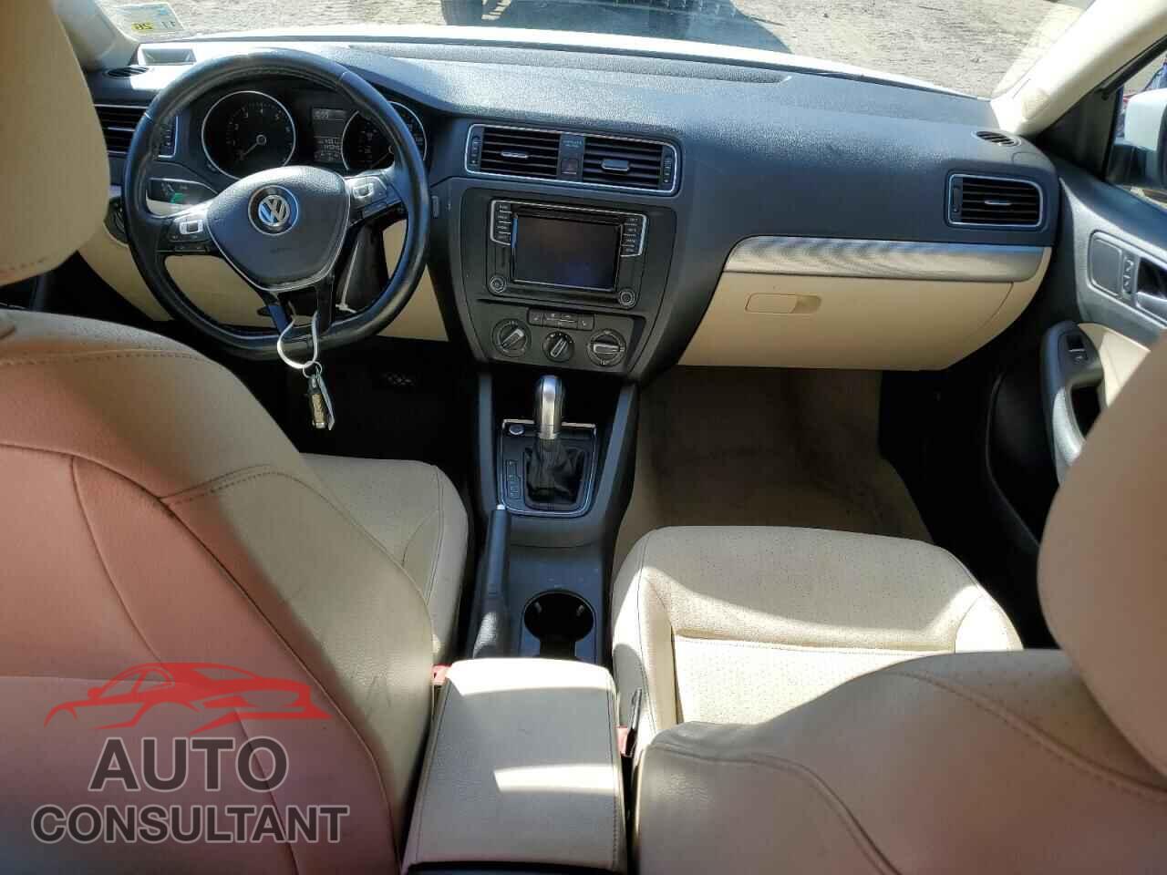 VOLKSWAGEN JETTA 2016 - 3VWD67AJ6GM356456
