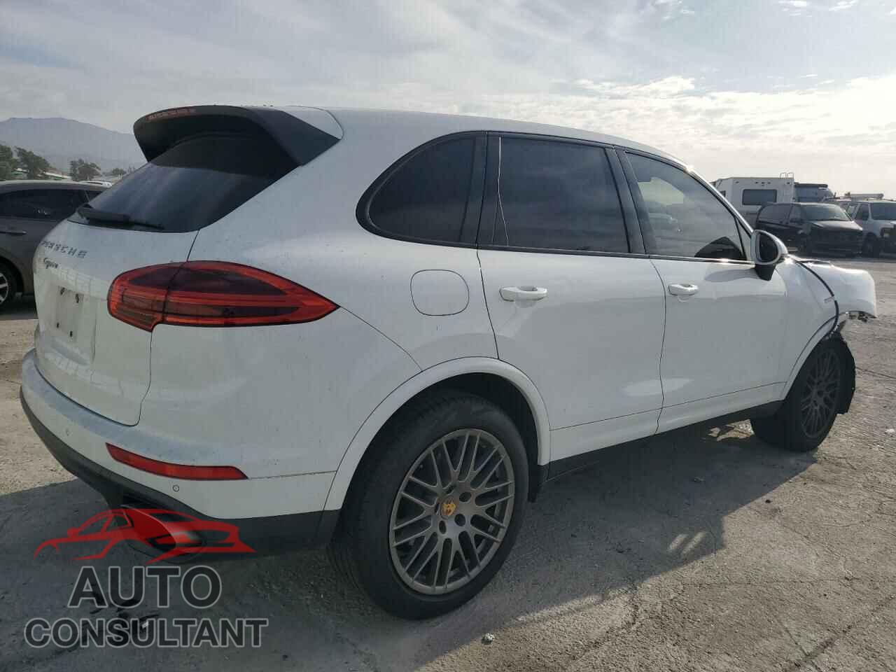 PORSCHE CAYENNE 2017 - WP1AA2A26HKA84675
