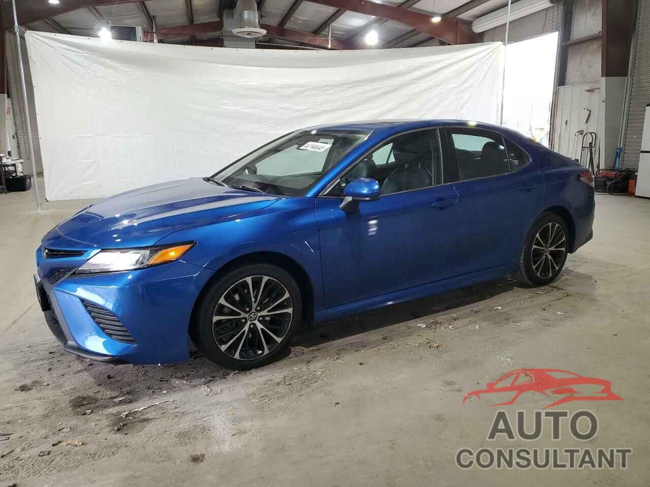 TOYOTA CAMRY 2018 - 4T1B11HK0JU132229